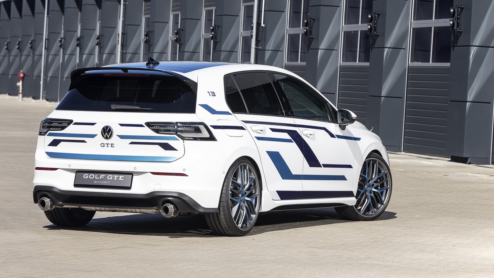 Volkswagen Golf GTE Starlight Concept 2021