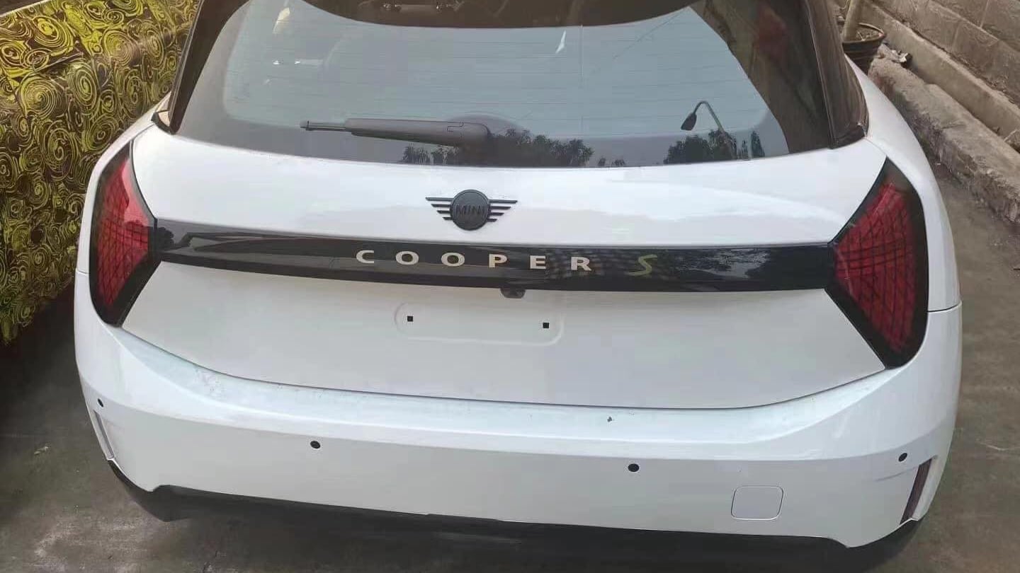 MINI Cooper 2023 (prototype)