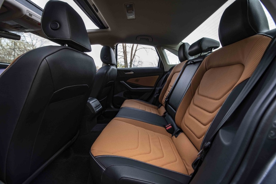 The Jetta can count on its roominess in the front and rear seats.