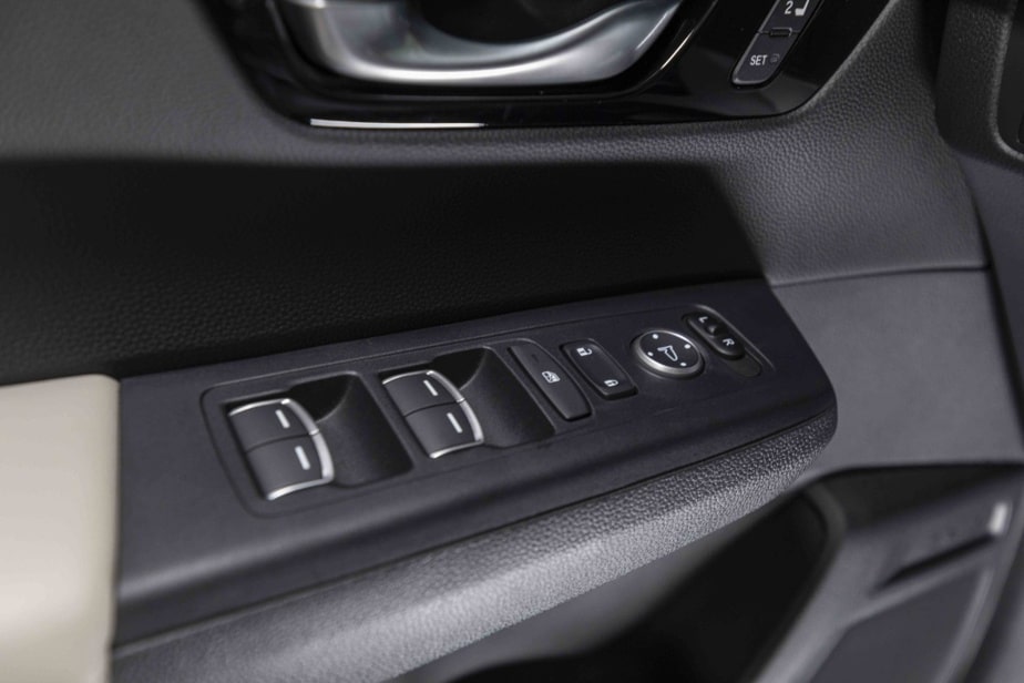 Honda CR-V interior detail