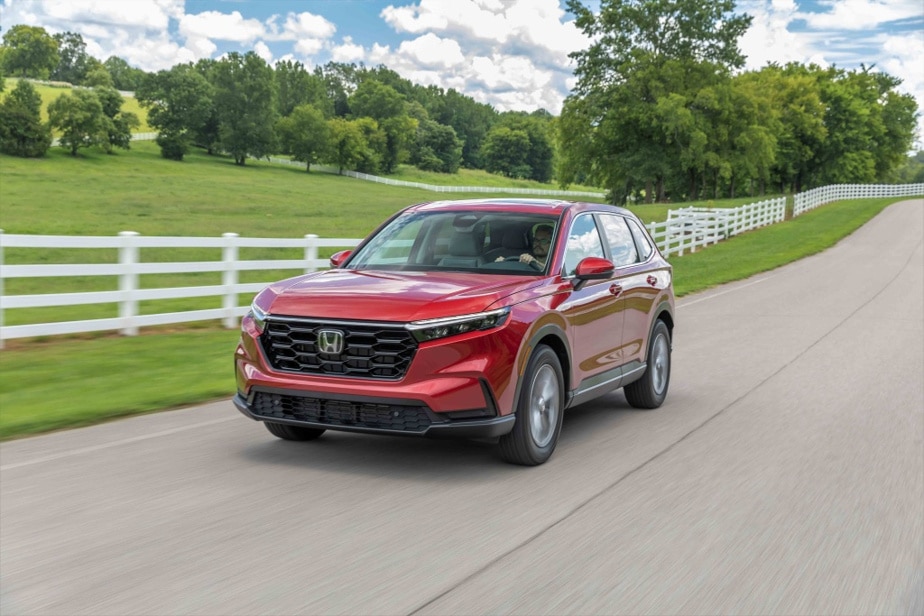 The alert and precise direction, coupled with a front axle not heavy for a penny, makes driving pleasant.  Never mind, the CR-V has completely lost the little extra soul that characterized it.