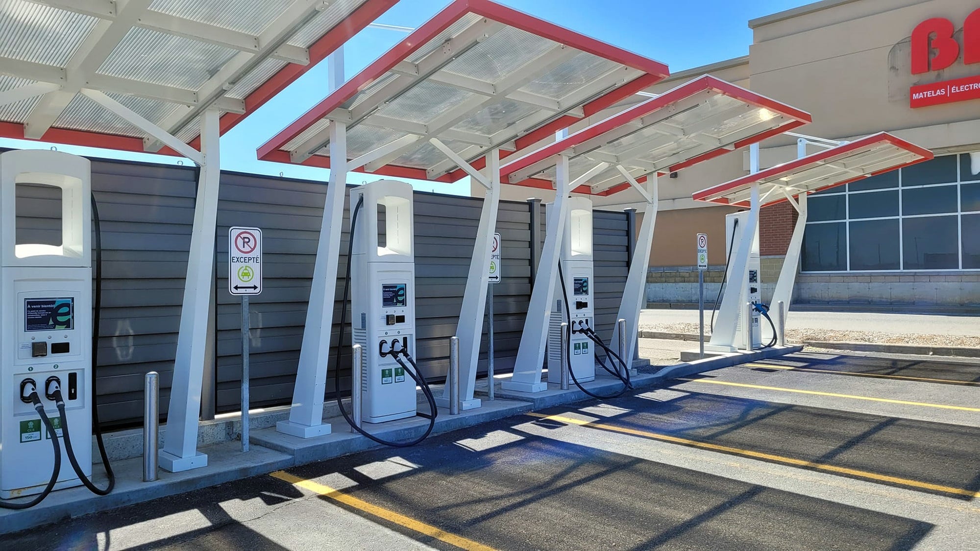 Sherbrooke Electrify Canada charging stations