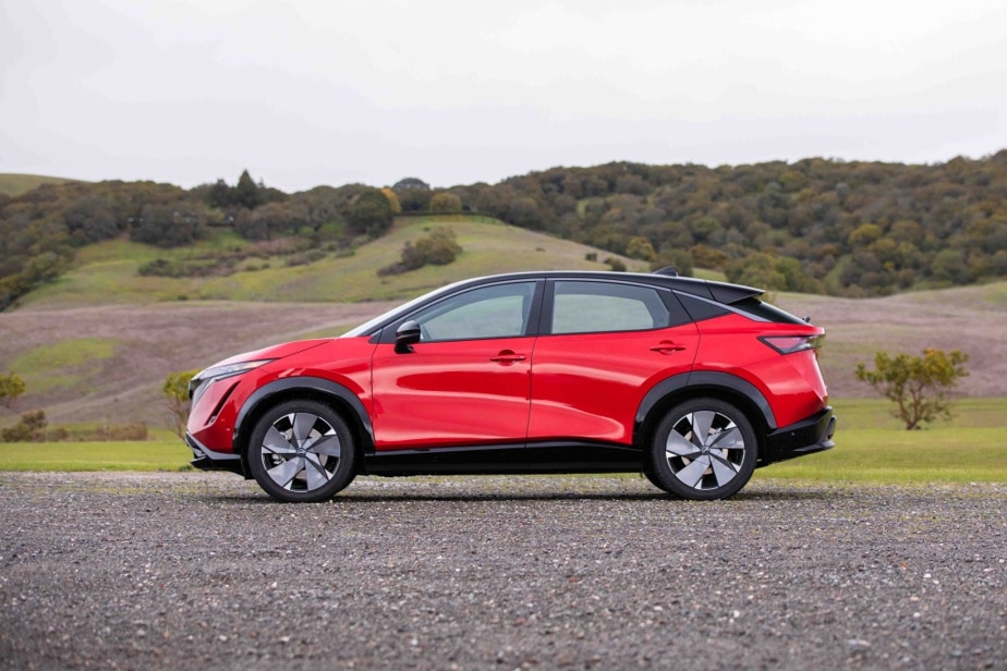 Despite its mass, this Nissan turns out to be manageable, vigorous and above all very predictable to drive.  The increased power provided by its two electric motors is mainly felt in terms of pick-up and not acceleration.